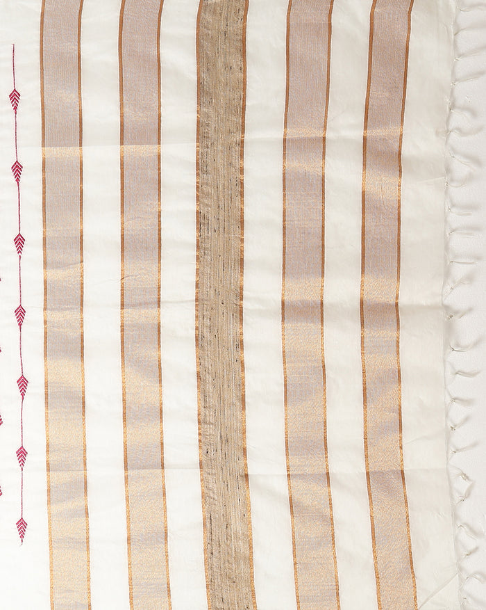 Dazzling Eri Tussar Silk Embroidered Cream Saree