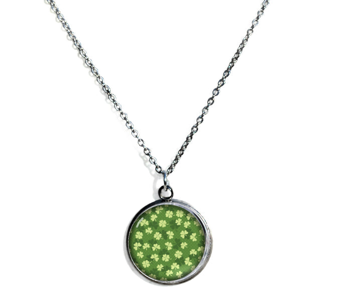 St. Patrick's Day Clover Pendant Necklace on a Chain 18-inches Silvertone
