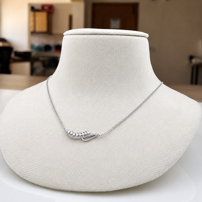 Elegant Feather Necklace