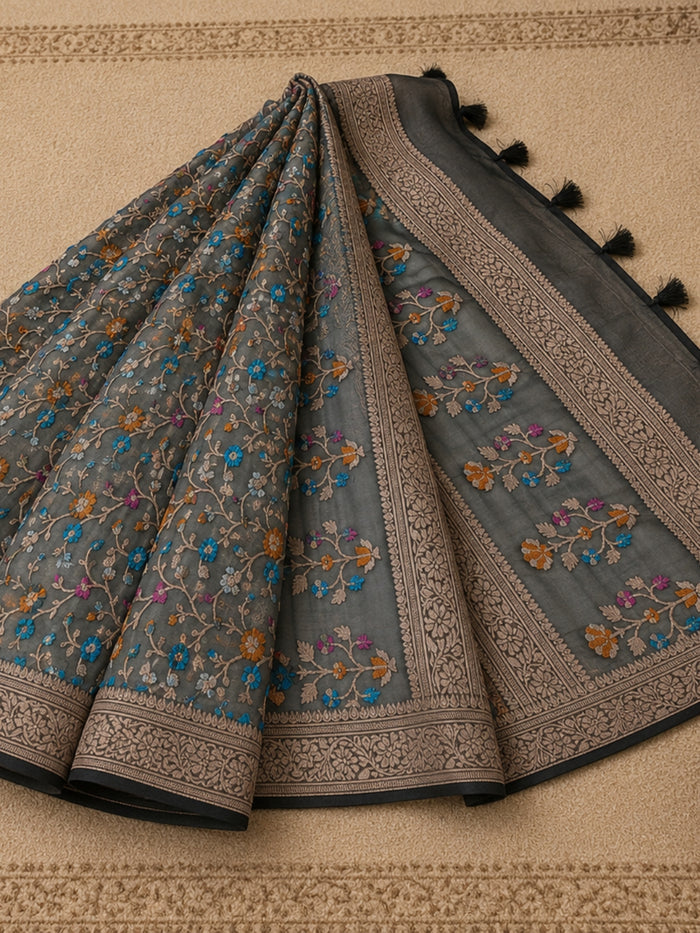 Indiehaat | Gray Kora Banarasi Saree | Jamdani